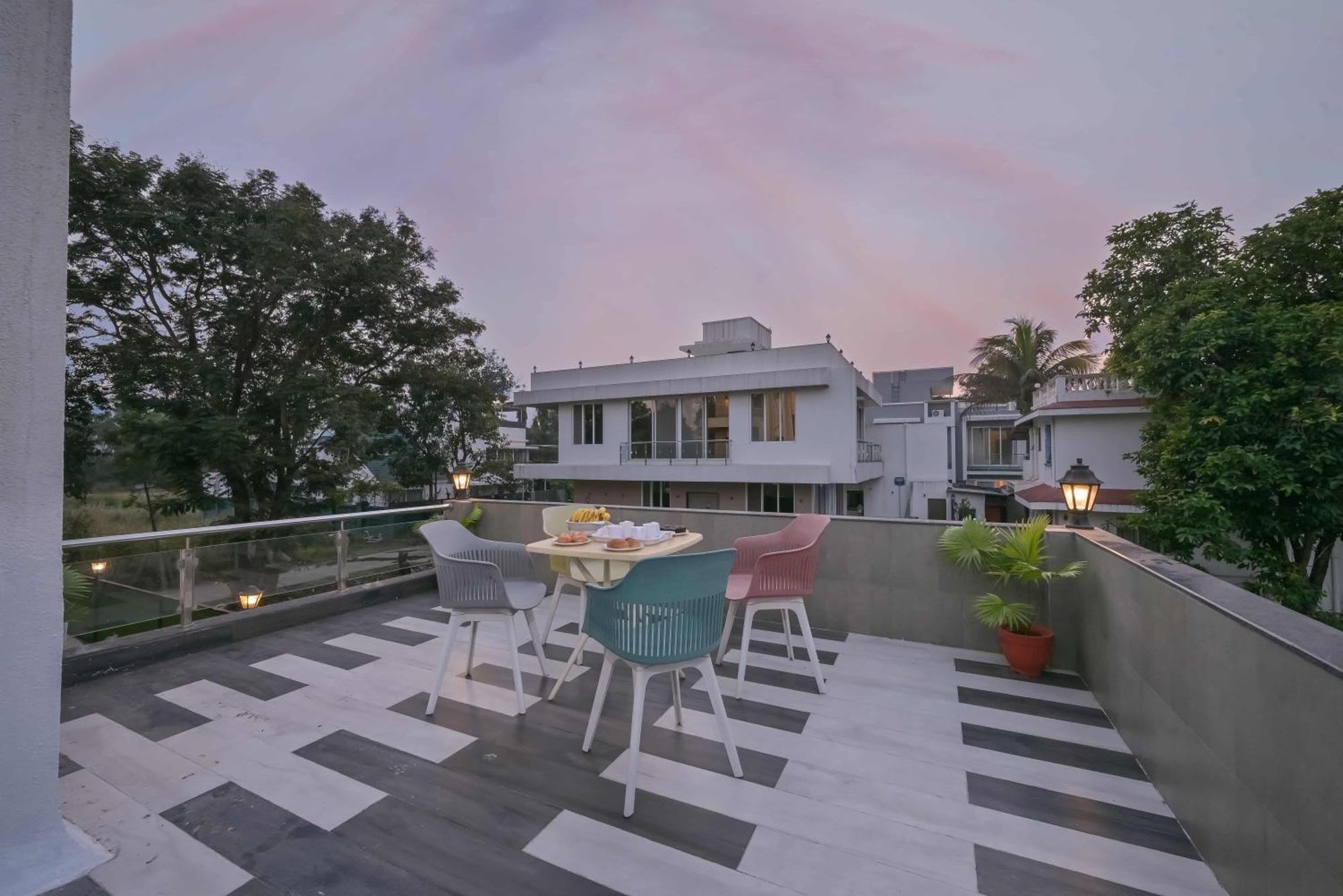 Elegant Villa By Tropicana Stays Lonavla Exterior foto