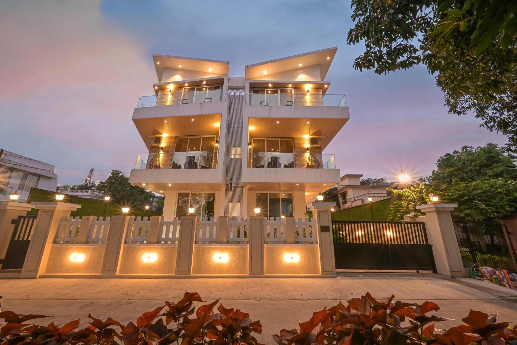 Elegant Villa By Tropicana Stays Lonavla Exterior foto
